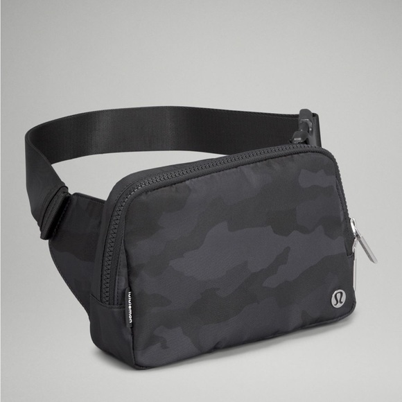 NWT!! Lululemon Everywhere Belt Bag Large 2L - Picture 5 of 6